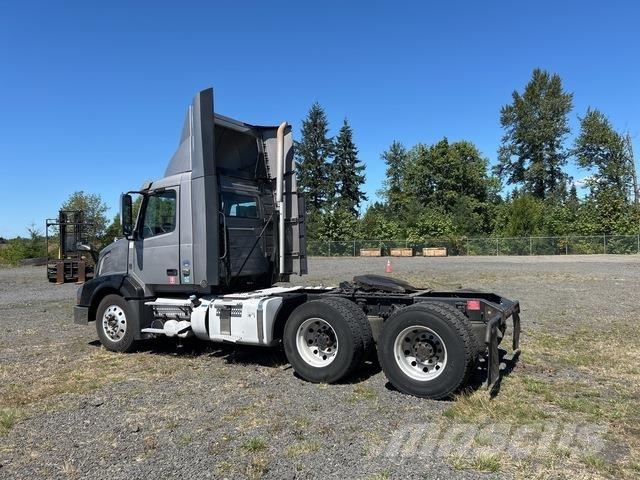 Volvo VNL Tracteur routier