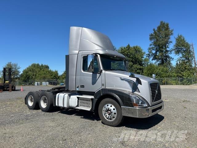 Volvo VNL Tracteur routier