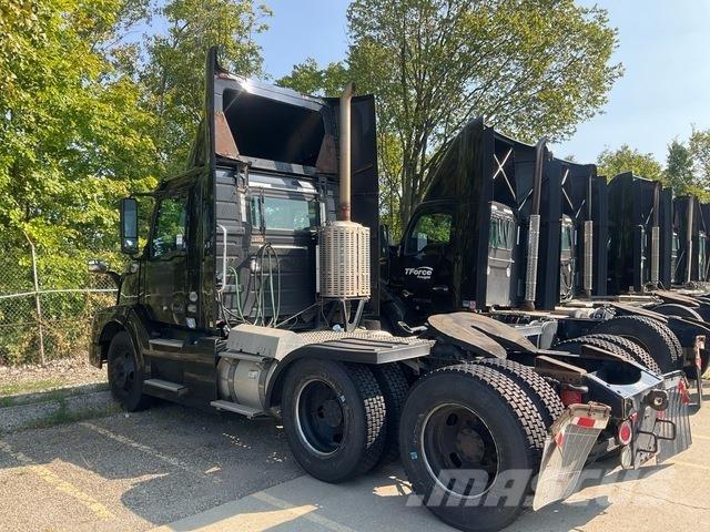 Volvo VNL Tracteur routier