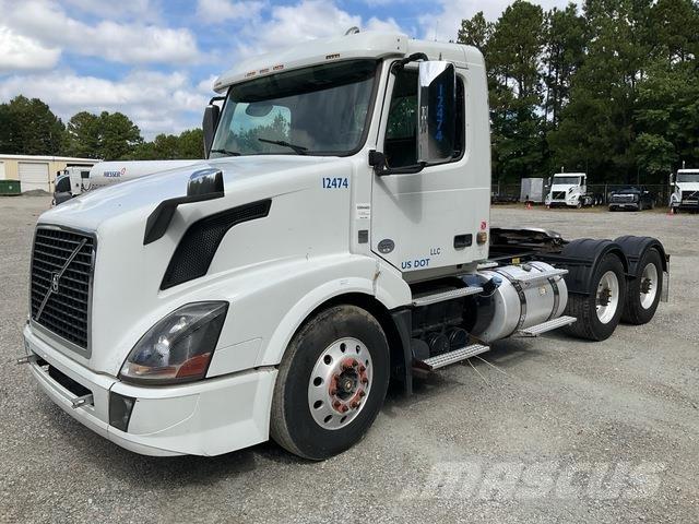 Volvo VNL Tracteur routier