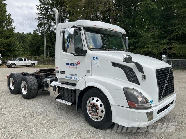 Volvo VNL Tracteur routier