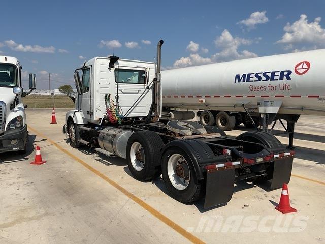 Volvo VNL Tracteur routier