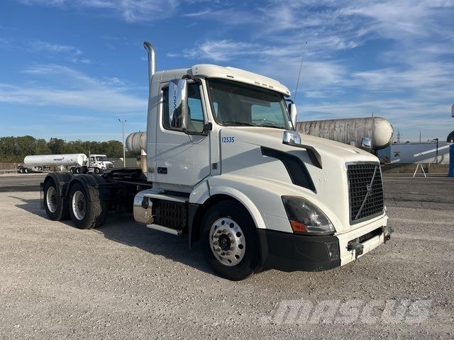Volvo VNL Tracteur routier