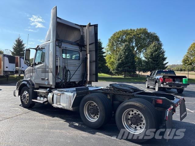 Volvo VNL Tracteur routier