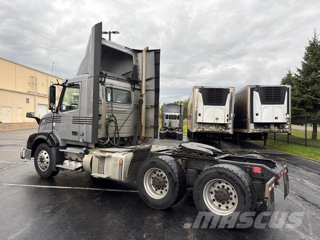 Volvo VNL Tracteur routier