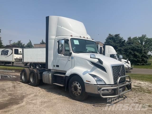 Volvo VNL 300 Tracteur routier