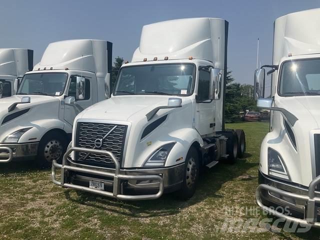 Volvo VNL 300 Tracteur routier
