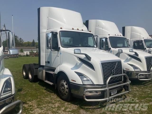 Volvo VNL 300 Tracteur routier