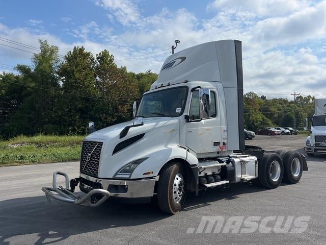 Volvo VNL 300 Tracteur routier