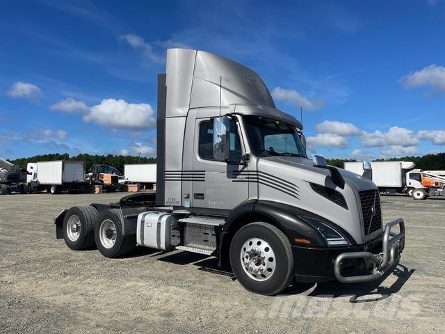 Volvo VNL 300 Tracteur routier