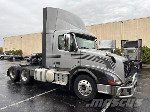 Volvo VNL 300 Tracteur routier