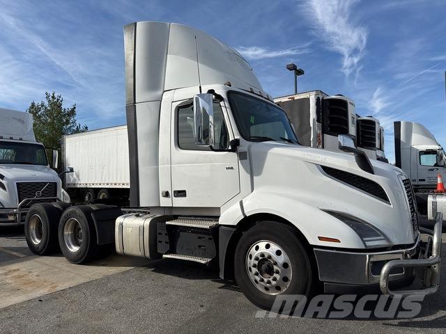 Volvo VNL 300 Tracteur routier