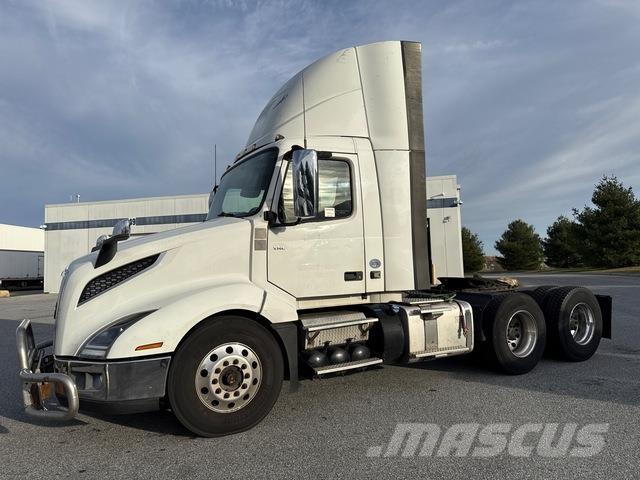 Volvo VNL 300 Tracteur routier