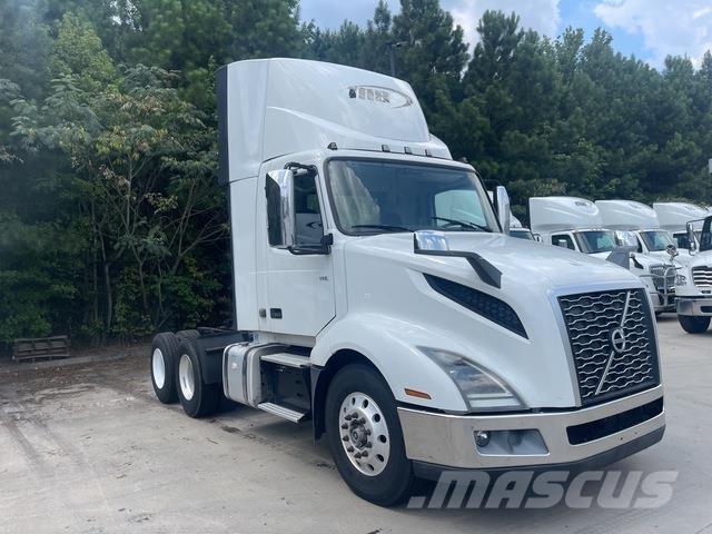Volvo VNL300 Tracteur routier