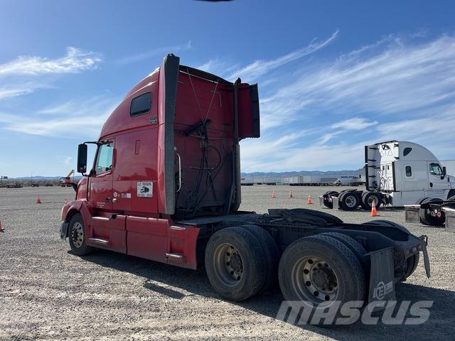 Volvo VNL780 Tracteur routier