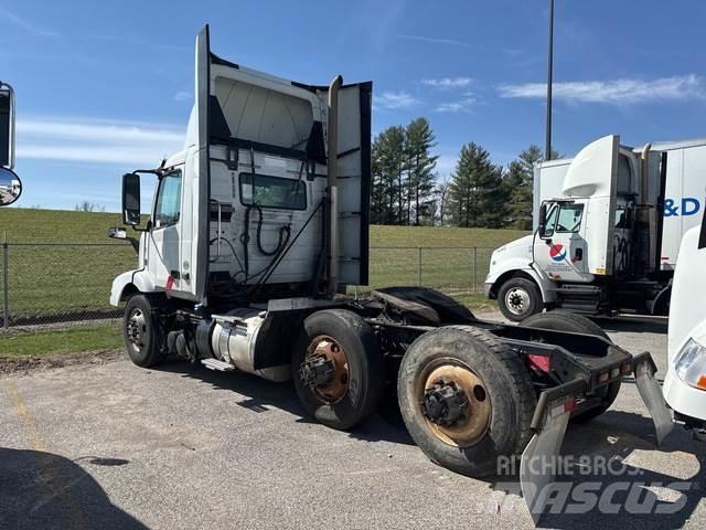 Volvo VNM Tracteur routier