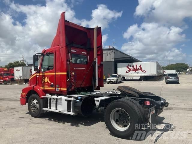 Volvo VNM Tracteur routier