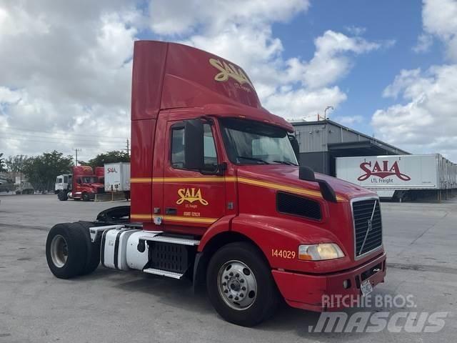 Volvo VNM Tracteur routier