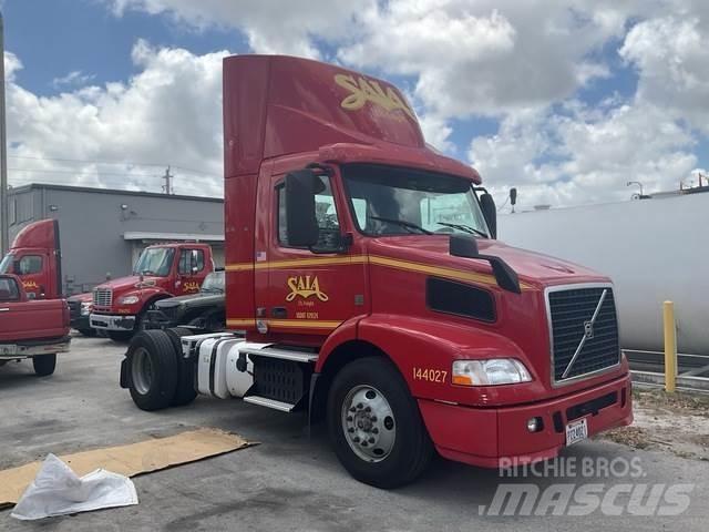 Volvo VNM Tracteur routier