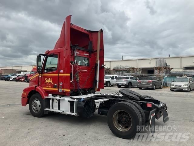 Volvo VNM Tracteur routier
