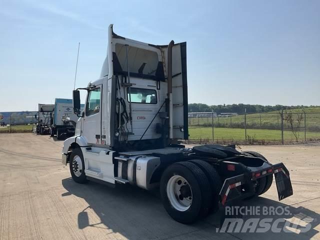 Volvo VNM Tracteur routier