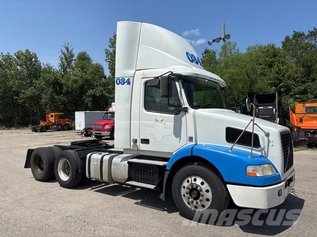 Volvo VNM Tracteur routier