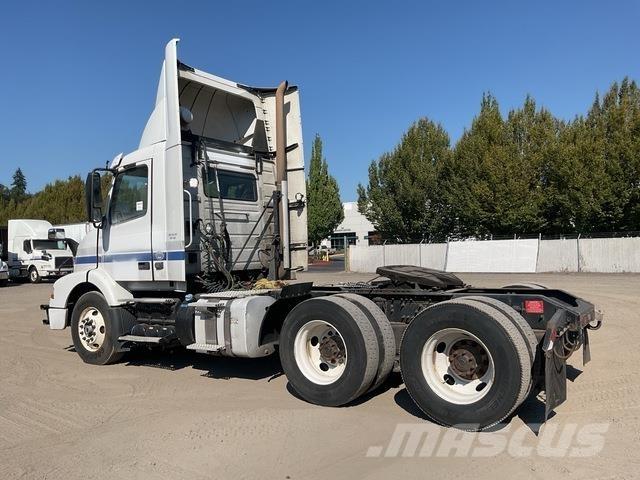 Volvo VNM Tracteur routier