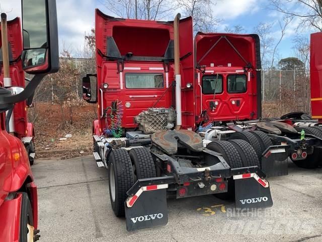 Volvo VNM42T Tracteur routier