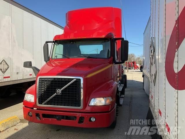 Volvo VNM42T Tracteur routier