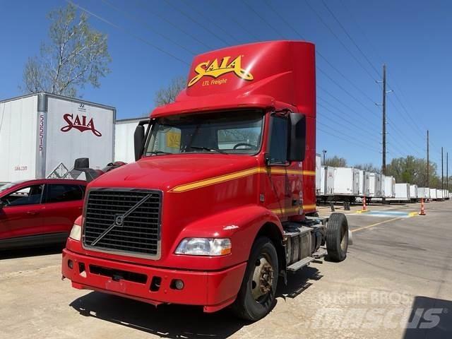 Volvo VNM42T Tracteur routier