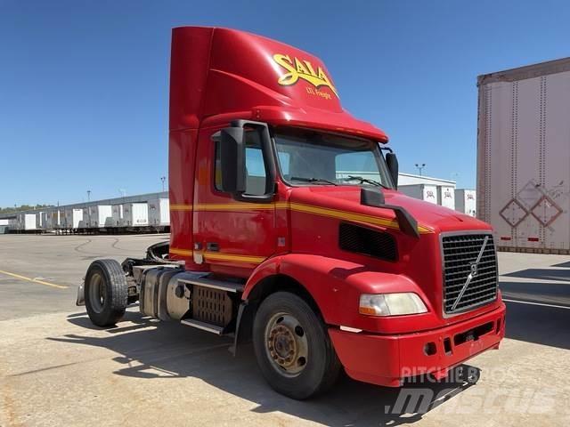 Volvo VNM42T Tracteur routier