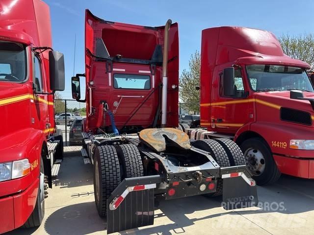 Volvo VNM42T Tracteur routier