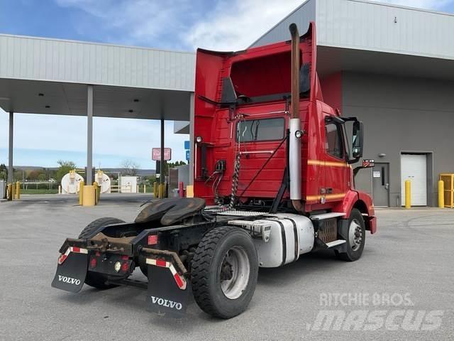 Volvo VNM42T Tracteur routier