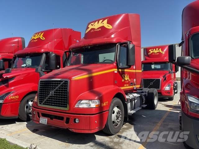 Volvo VNM42T Tracteur routier