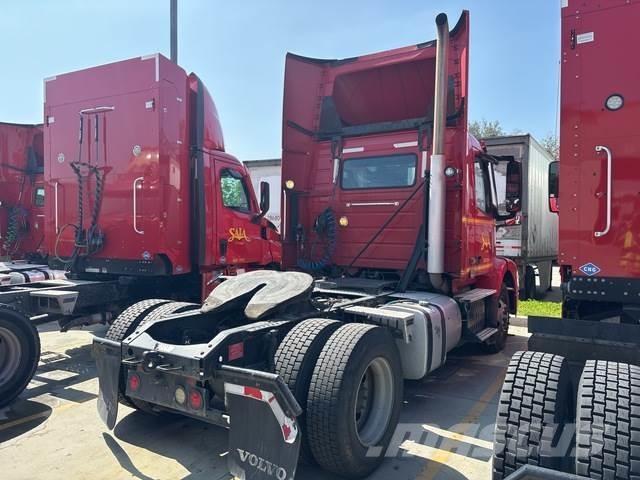Volvo VNM42T Tracteur routier