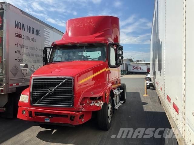 Volvo VNM42T Tracteur routier