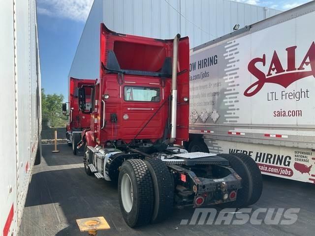 Volvo VNM42T Tracteur routier