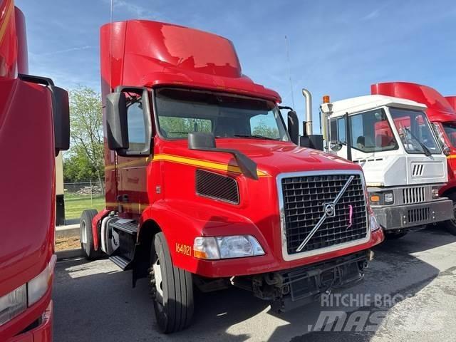 Volvo VNM42T Tracteur routier