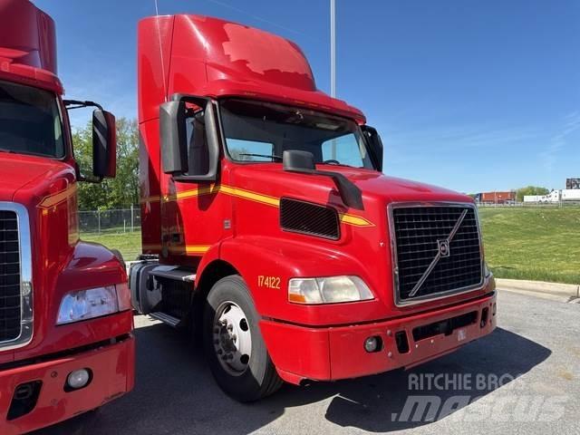 Volvo VNM42T Tracteur routier