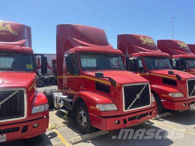 Volvo VNM42T Tractor Units