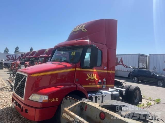 Volvo VNM42T Tracteur routier