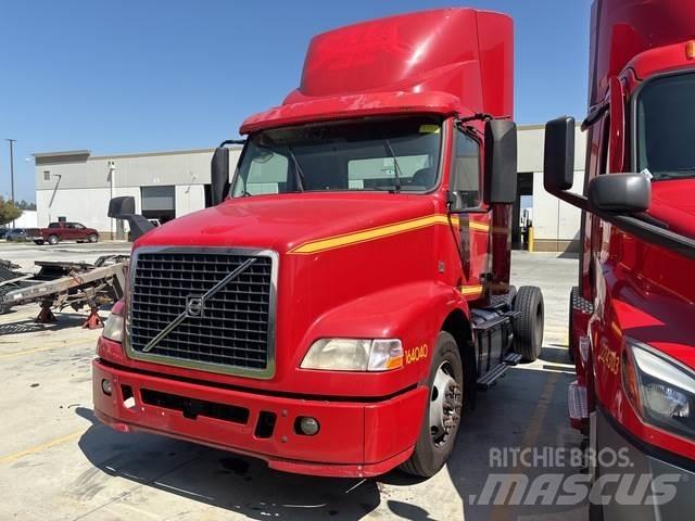 Volvo VNM42T Tracteur routier