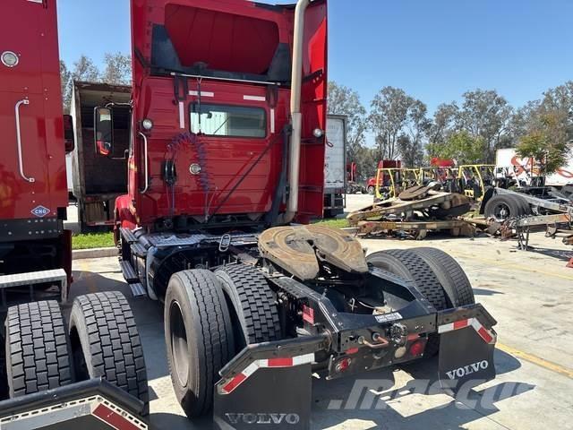 Volvo VNM42T Tracteur routier