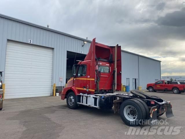 Volvo VNM42T Tracteur routier