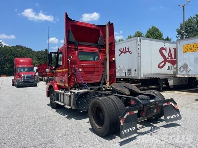 Volvo VNM42T Tracteur routier