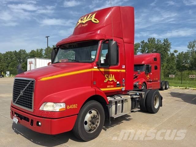 Volvo VNM42T Tracteur routier