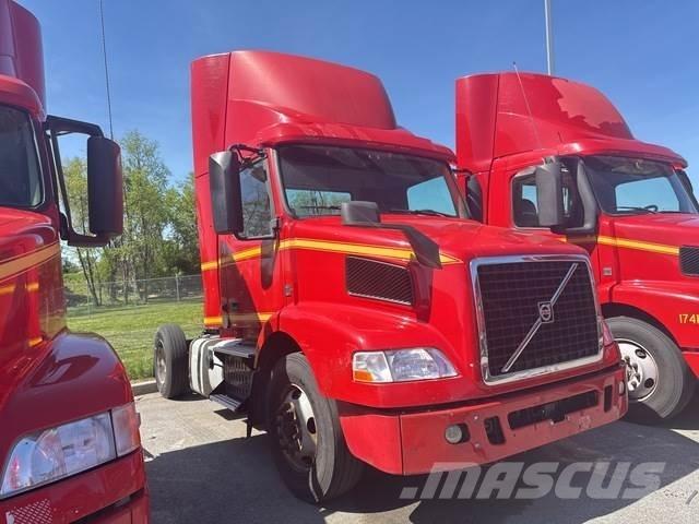 Volvo VNM42T Tracteur routier