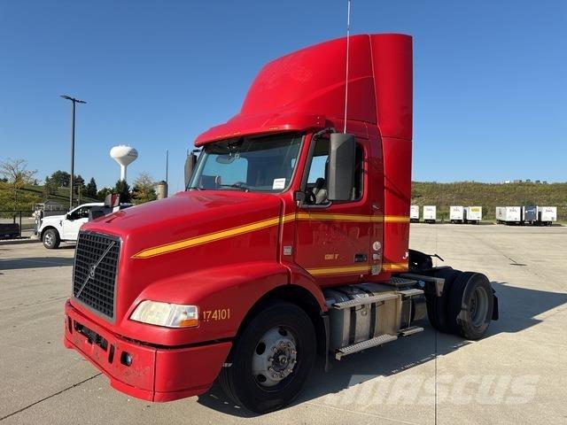 Volvo VNM42T Tracteur routier