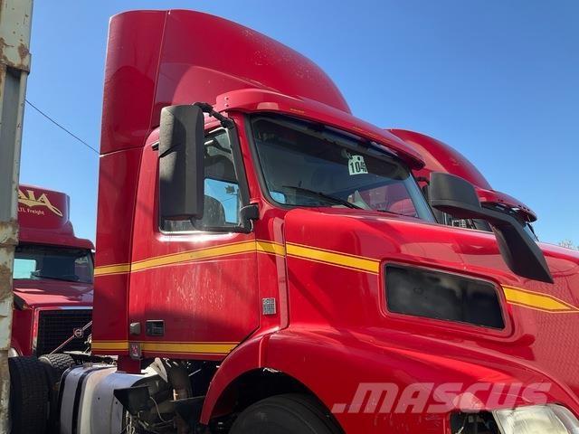 Volvo VNM42T Tracteur routier
