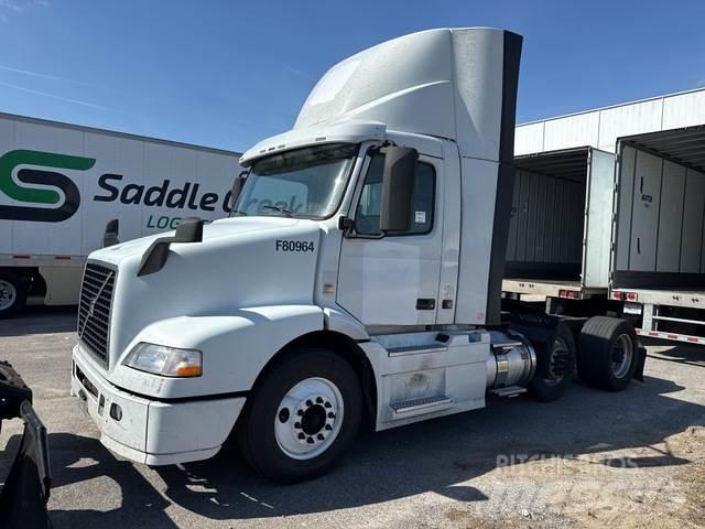 Volvo VNM64T Tracteur routier